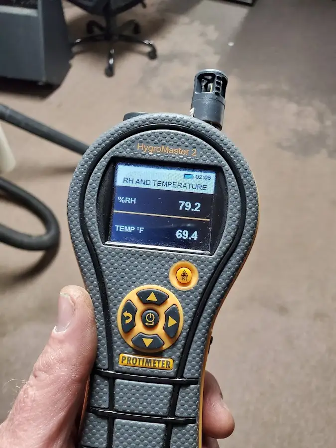 Moisture meter humidity assessment for Mold Remediation & Removal in Lyon